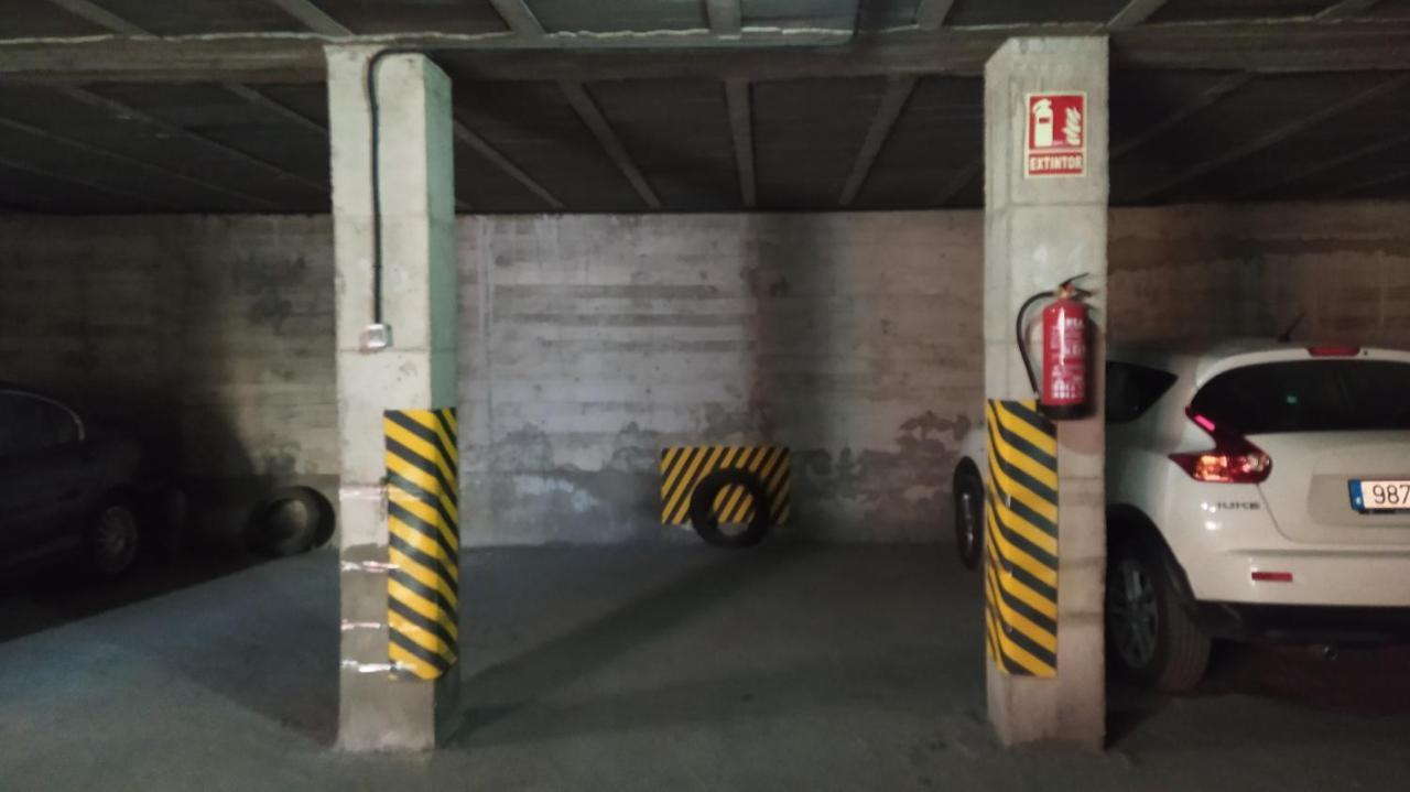 Sherryflat Claveles - Parking Jerez de la Frontera Exterior foto
